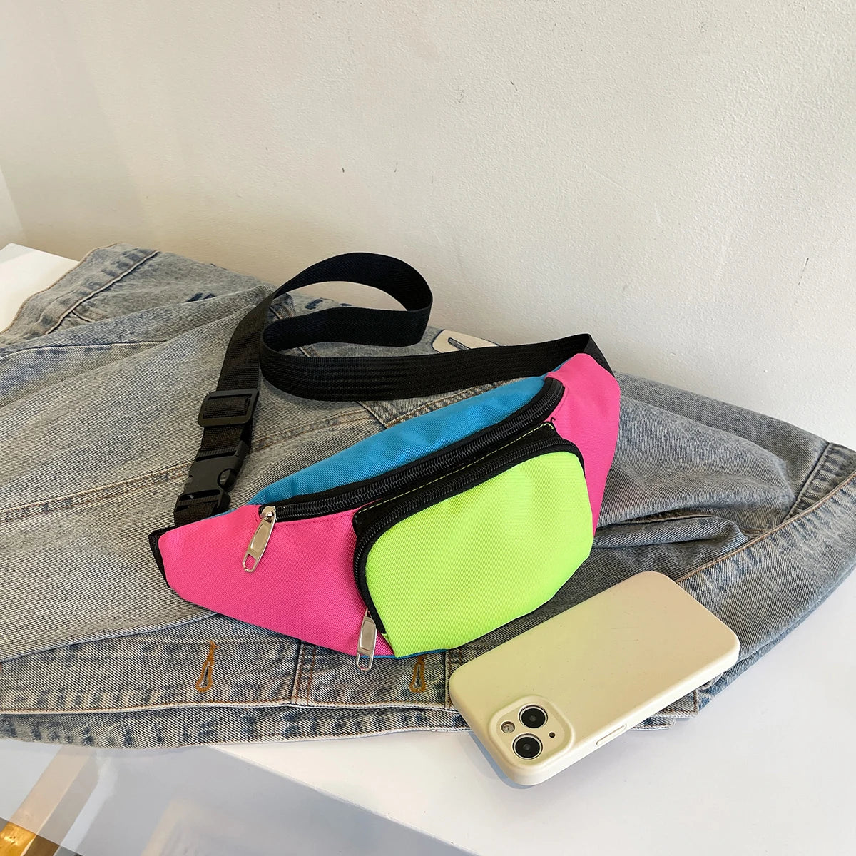 Sac Banane tissu tricolore pratique et résistant pour voyage et randonnée